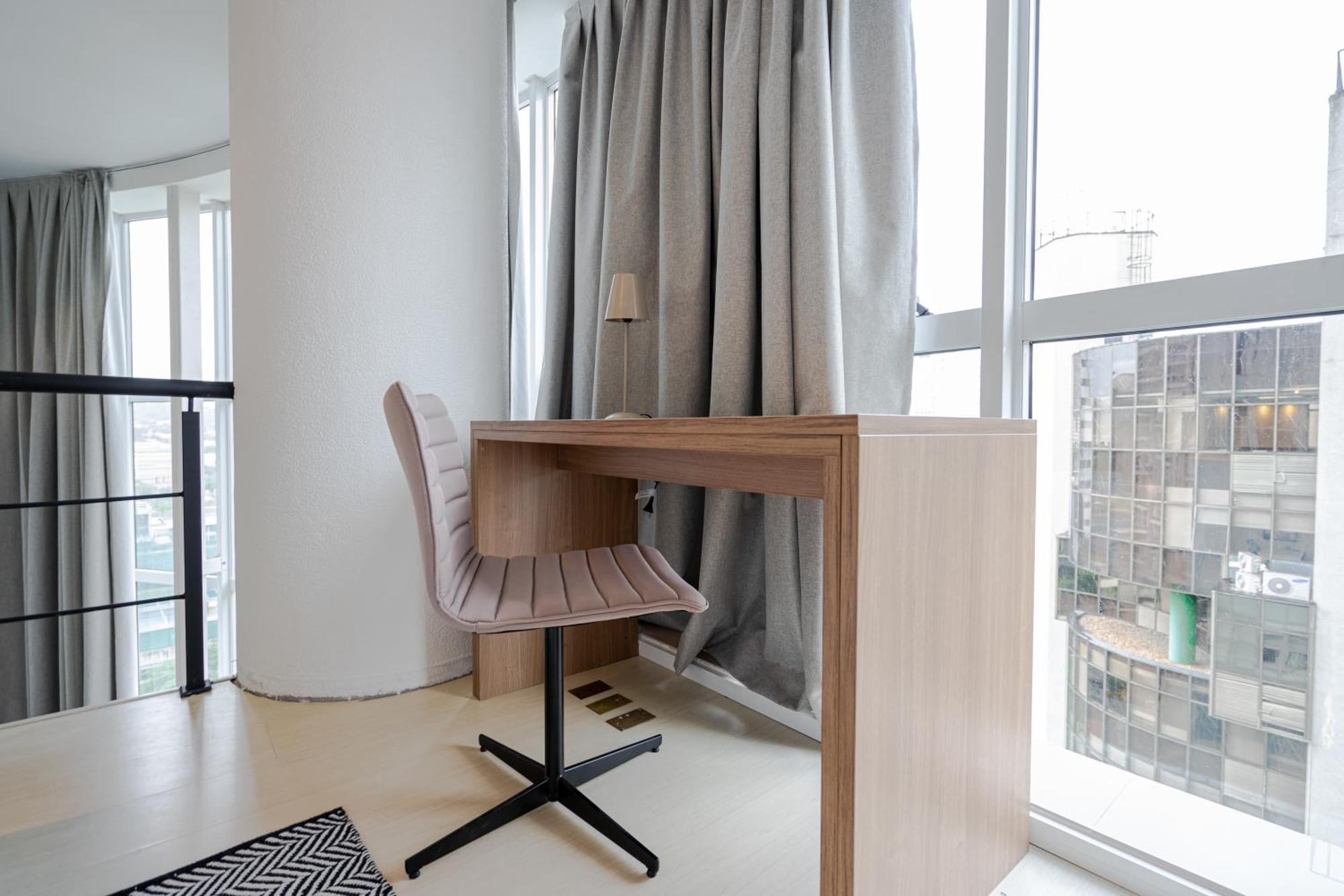 Charlie Nyc Berrini Apartment *